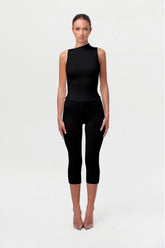 Smooth Sculpt Capri Legging