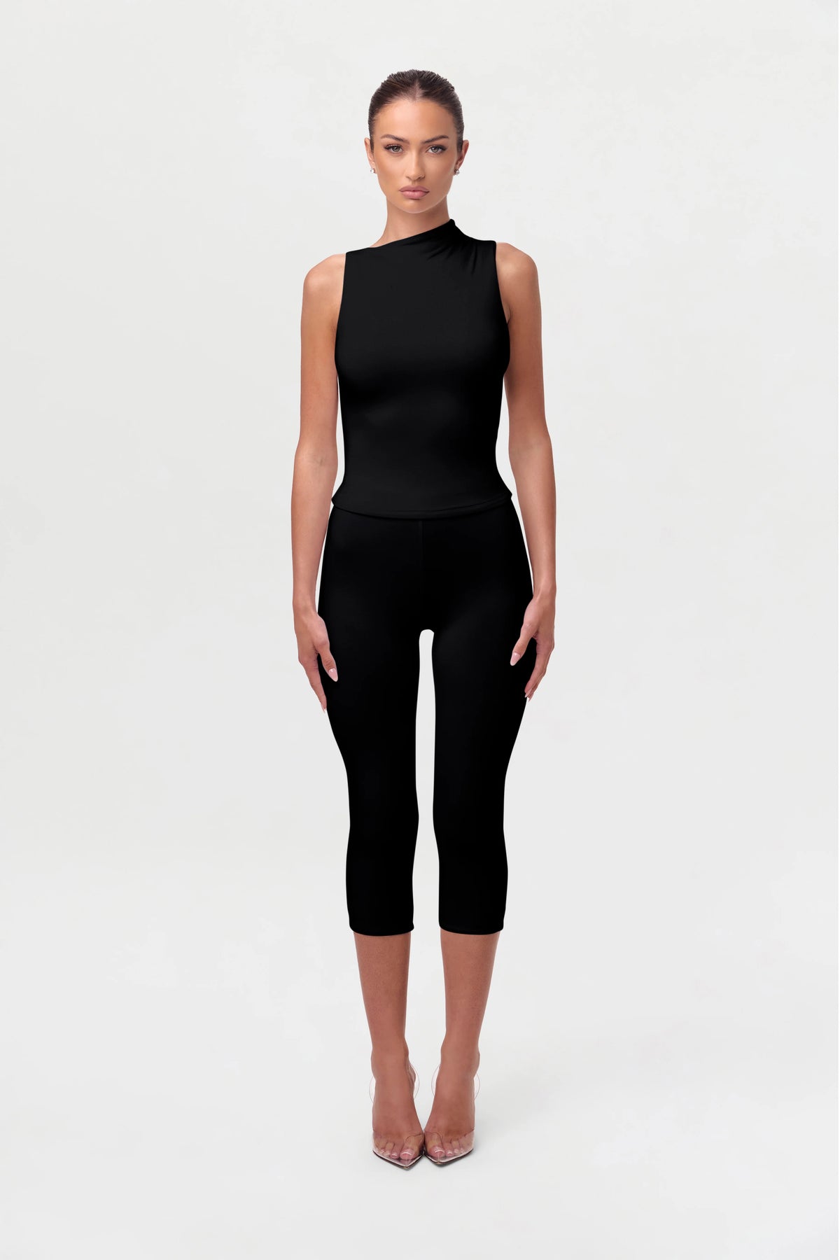 Smooth Sculpt Capri Legging